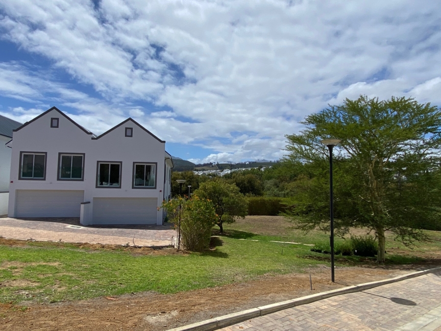 3 Bedroom Property for Sale in Gevonden Estate Western Cape